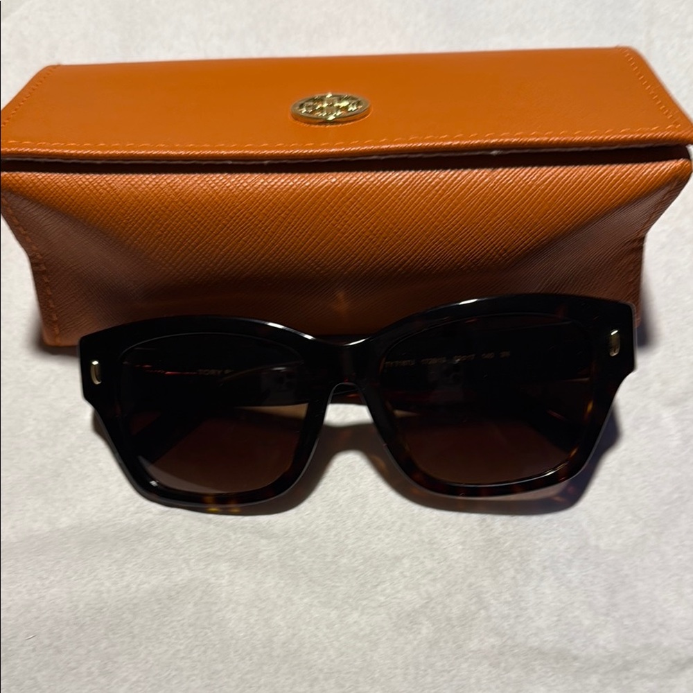 Tory Burch Brown and Orange Sunglasses